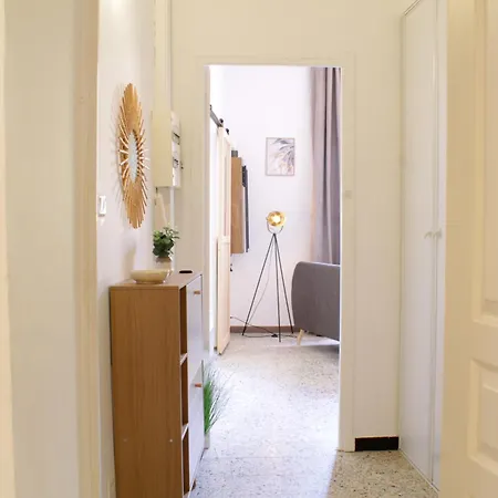 Chez Celine, Plein Centre Ναρμπόν